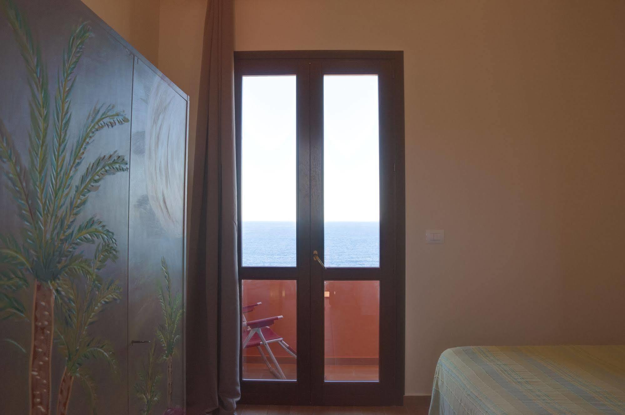 Hotel Bue Marino Pantelleria Esterno foto